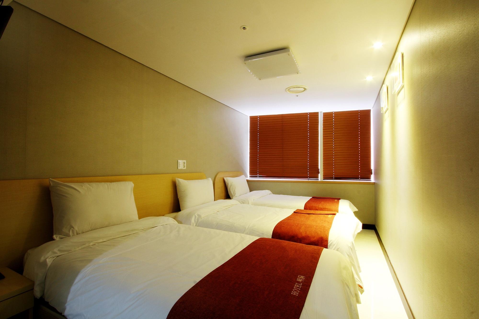 Hotel Cozy Myeongdong Seoul Bagian luar foto