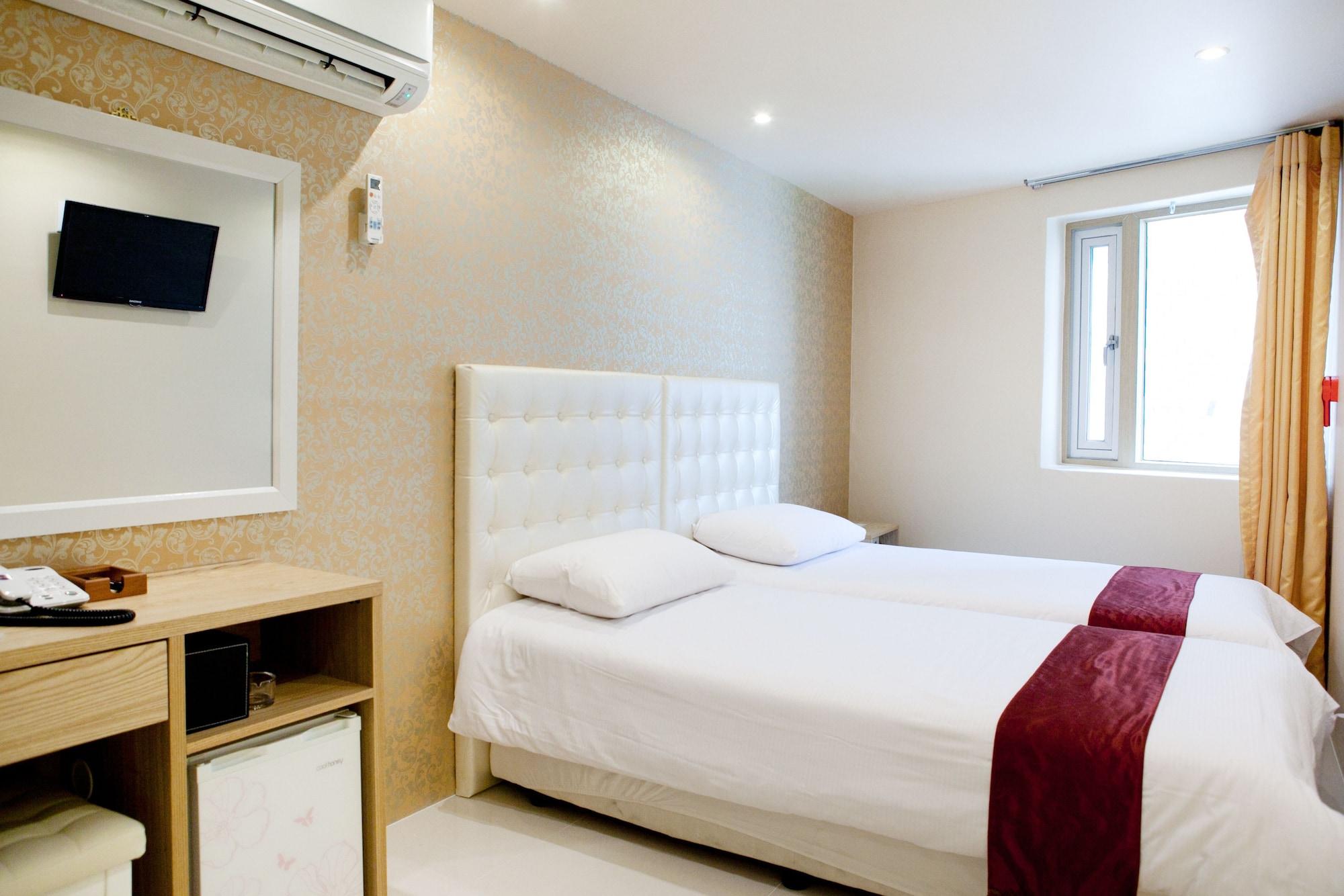 Hotel Cozy Myeongdong Seoul Bagian luar foto
